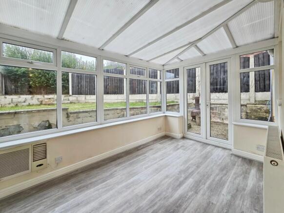 3 bed Semi-Detached for sale Image 8