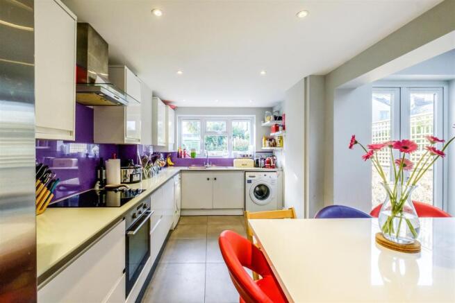 kitchen 2.jpg