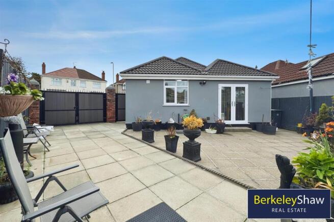 Rear garden (3)