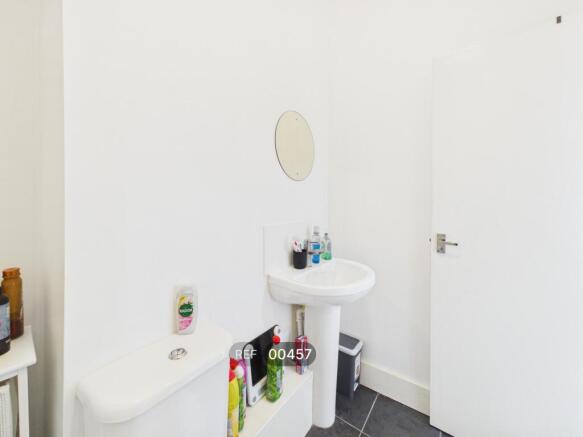 1 bed Apartment to rent Image 11