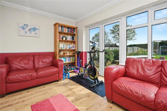 4 bed Semi-Detached for sale Image 5