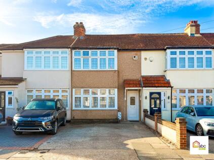 81 Linley Crescent, Romford, Essex, RM7 8RB, UK