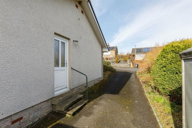 2 The Glebe Ashkirk 32.JPG