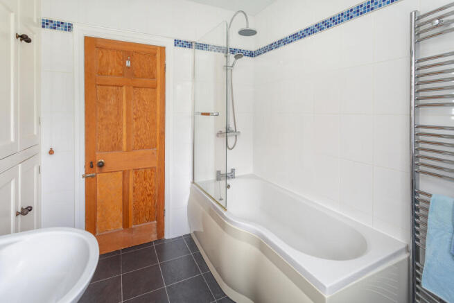 bathroom b