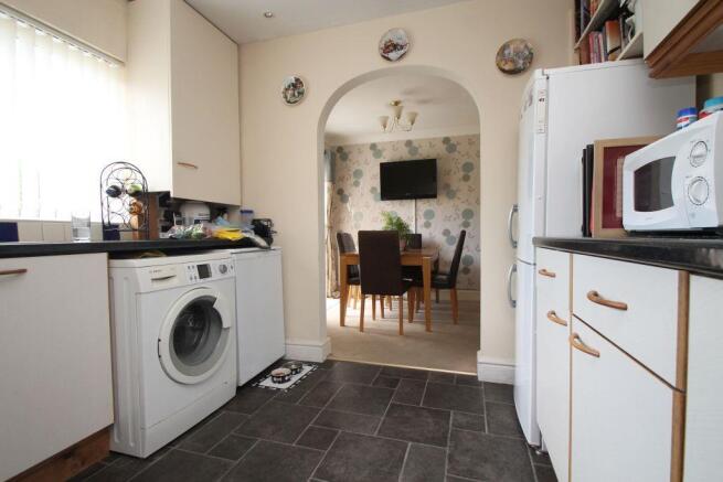 kitchen2.JPG