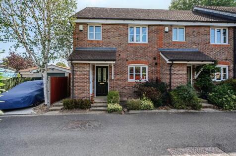 Bicknell Close, Guildford, Surrey, GU1