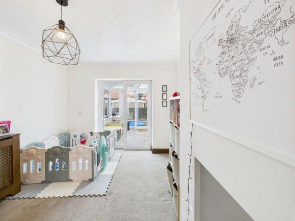 4 bed Semi-Detached for sale Image 7