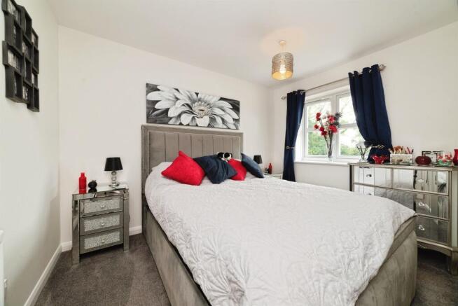 3 bed Detached for sale Image 9