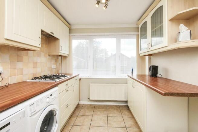 2 bed Semi-Detached Bungalow for sale Image 5