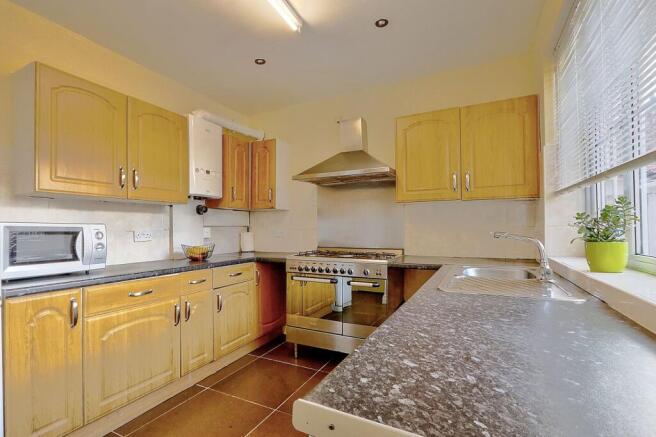 3 bed Terraced for sale Image 7