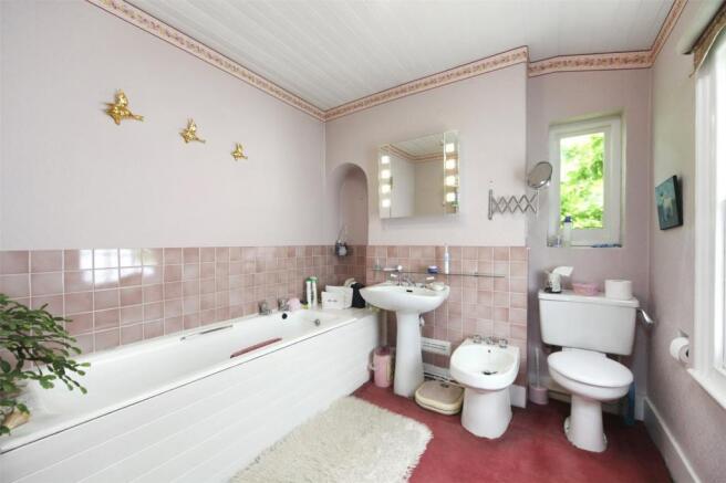 En Suite Bathroom