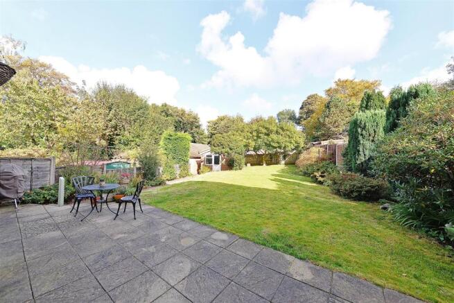 GARDEN 2.jpg