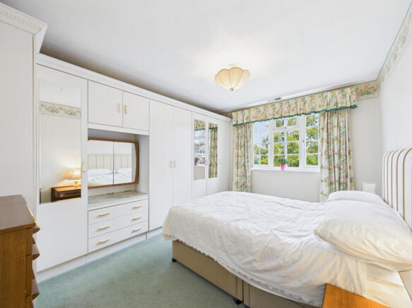 CAM01354G0-PR0607-STILL020