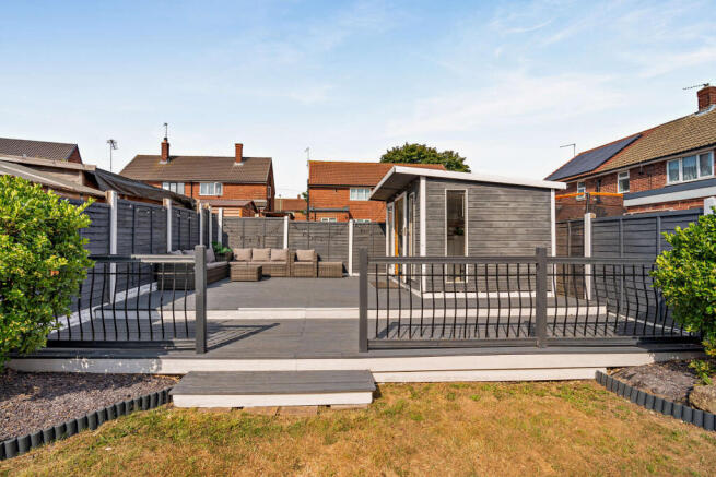 3 bed Semi-Detached for sale Image 12