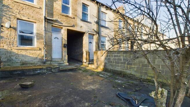 2 bed Terraced to rent Image 12