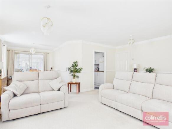 3 bed Detached Bungalow for sale Image 6