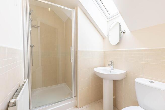 3 bed Town House to rent Image 12