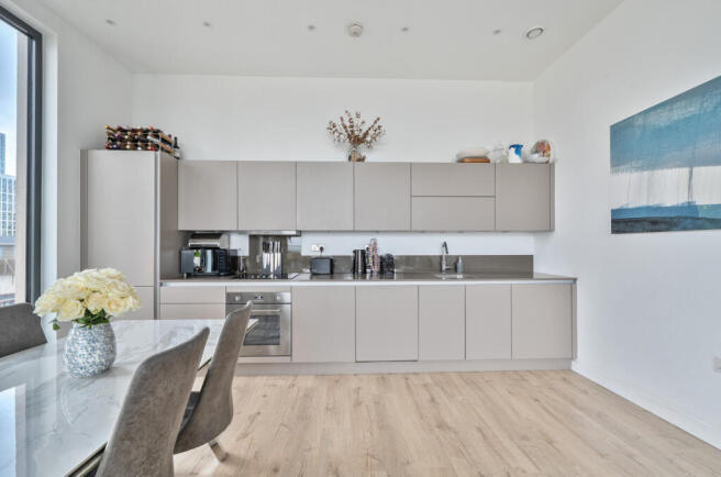 1330761-18-688254...