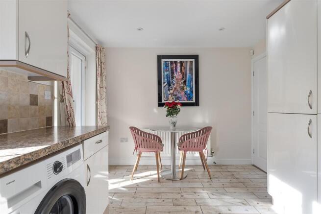 4 bed Terraced for sale Image 6