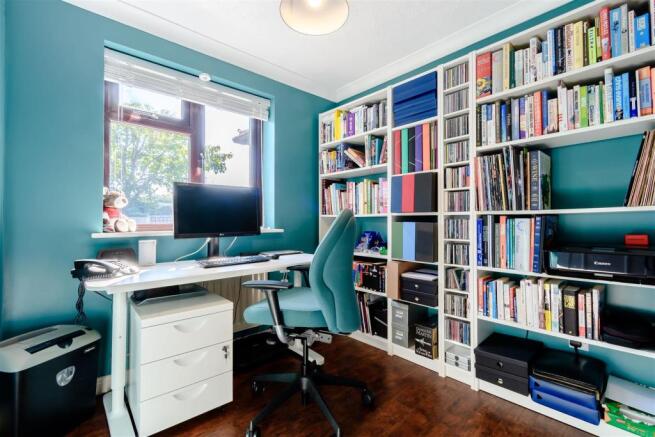 8434024-interior09.jpg
