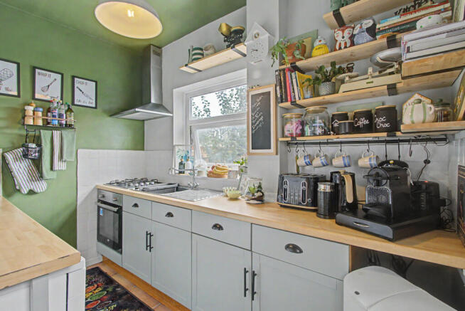 2 bed Semi-Detached for sale Image 6