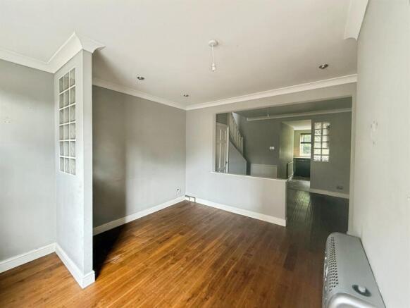 3 bed Terraced for sale Image 4