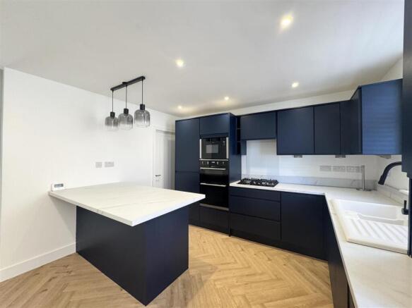 2 bed Terraced for sale Image 2
