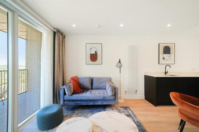 69 Silverleaf House, 1 Heartwood Boulevard - SOfzQ