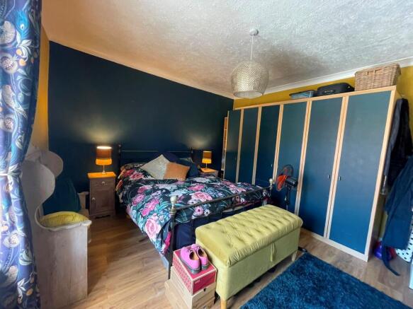 2 bed Terraced for sale Image 6