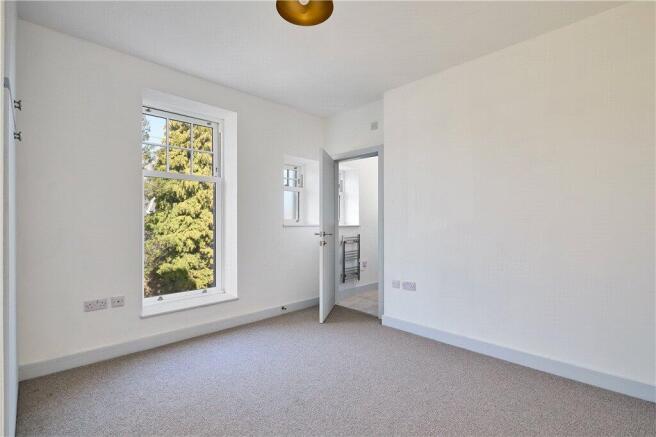 1 bed Apartment to rent Image 7