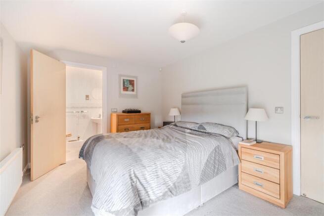 Bedroom 2-2.jpg