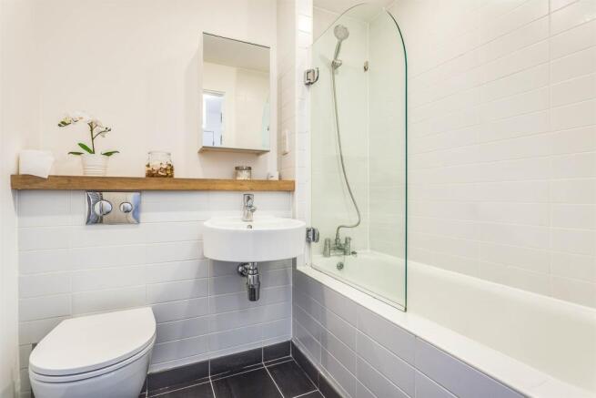 1 bed Flat for sale Image 8