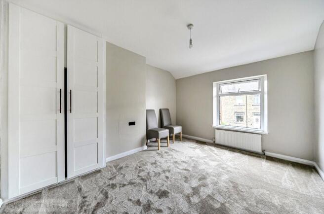 3 bed Terraced for sale Image 8