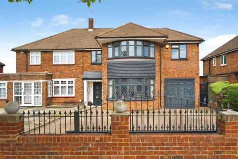 Westpole Avenue, Cockfosters, Barnet, EN4