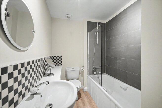 4 bed Terraced for sale Image 9