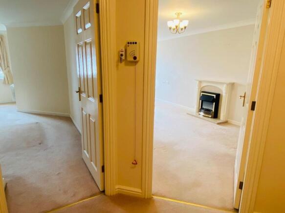 1 bed Retirement Property for sale Image 7