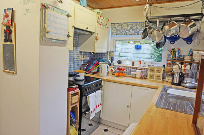 Photo 10