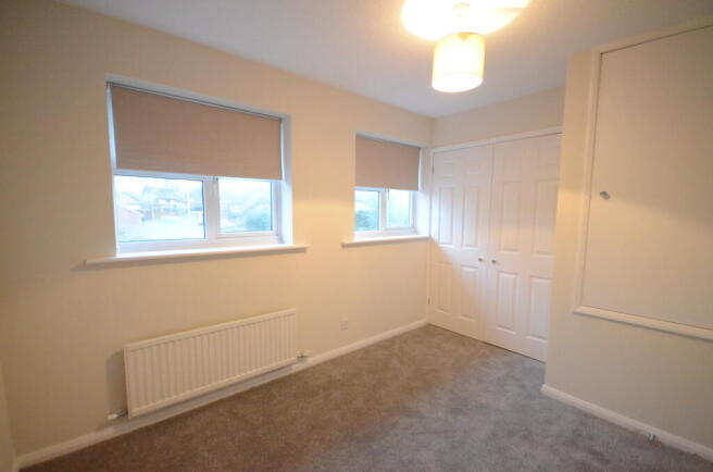 bedroom 1.JPG