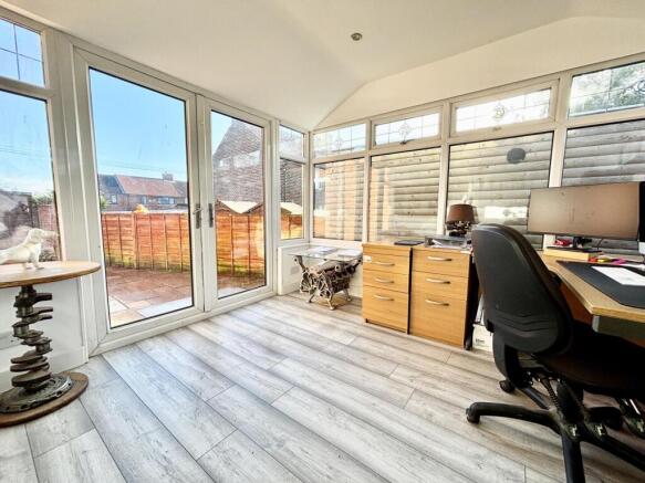 4 bed Semi-Detached for sale Image 10