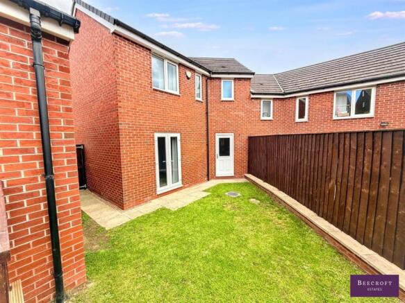 3 bed Semi-Detached for sale Image 7
