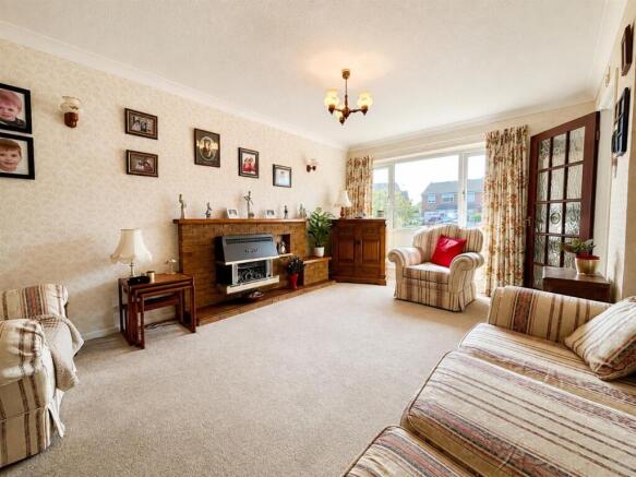Sitting room.JPEG