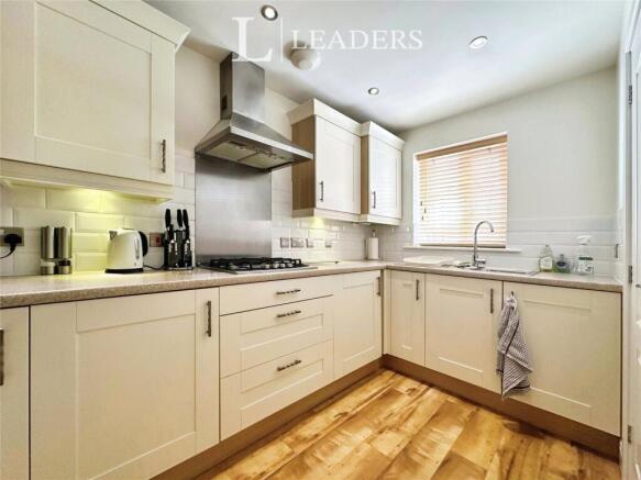 Kitchen (2)
