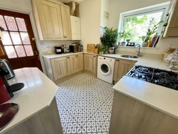 kitchen2.jpg