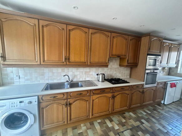 Wentworth Crescent, Mayals, Swansea, SA3 5HT photo 5