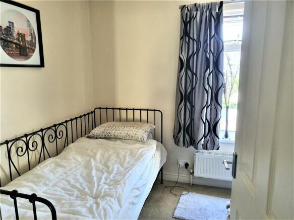 Bed 3.jpg