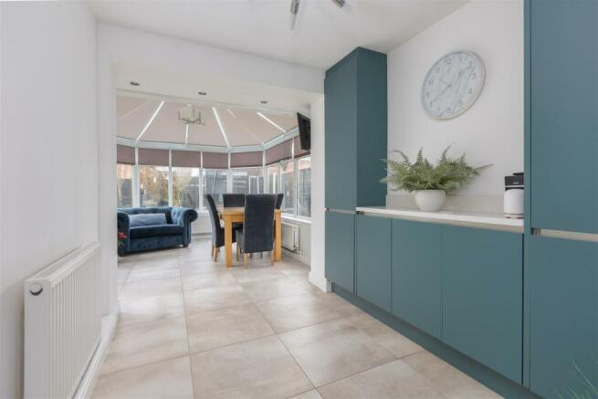 3 Capstan Close-19.jpg