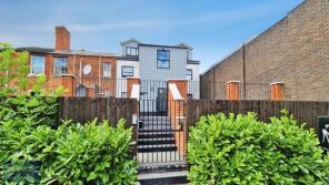 Flat 1, 98-100, High Street, Harborne, Birmingham B17 9NJ