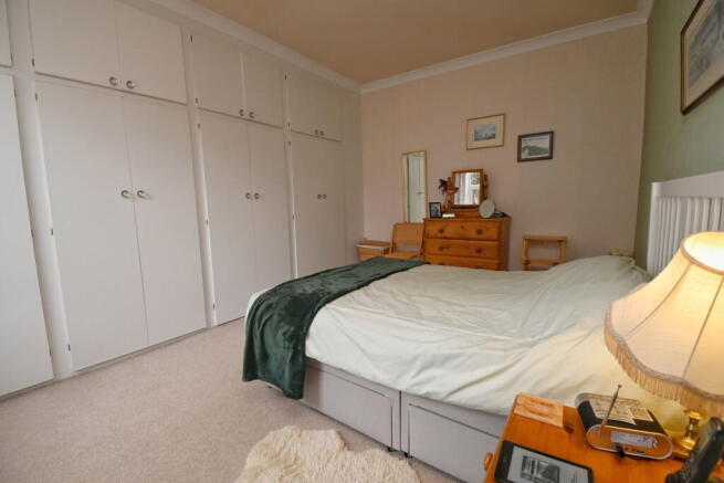 4 bed Terraced for sale Image 11
