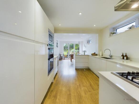 CAM02119G0-PR0178-STILL003