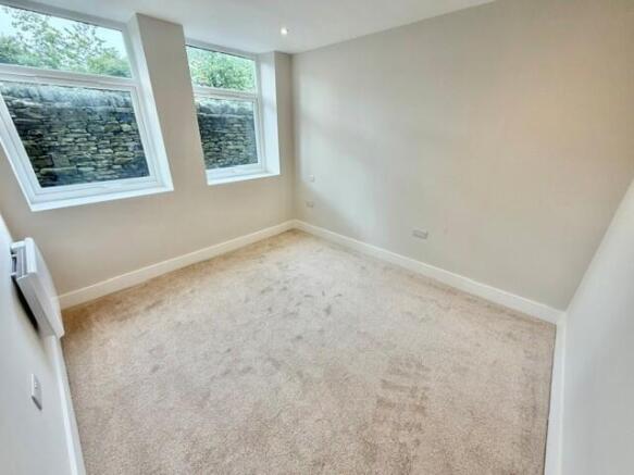 2 bed Apartment to rent Image 4